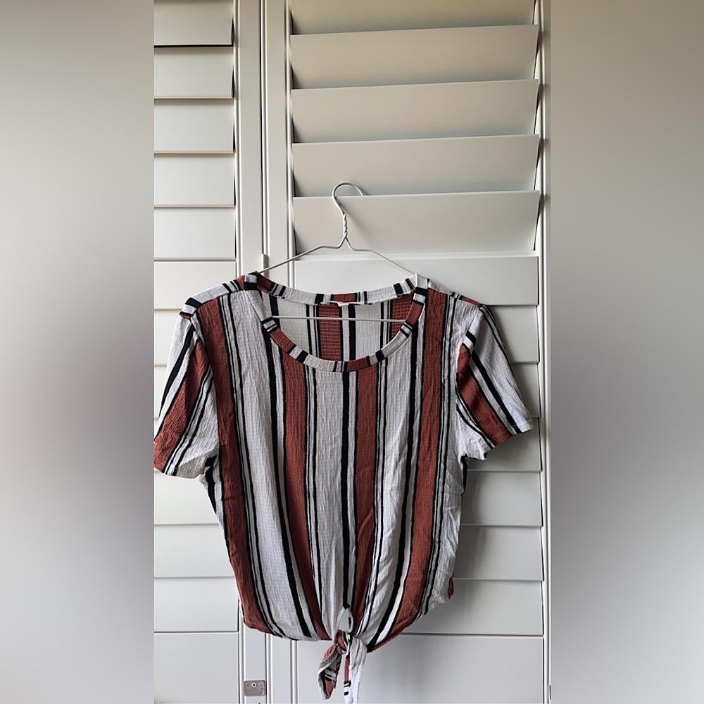 Love Tree white, black, and orange tie shirt, size small